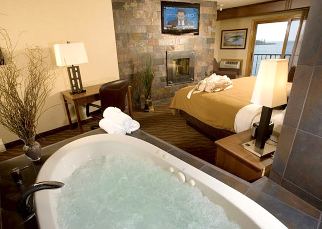 Minnesota Hot Tub Suites 2024 Romantic Hotels With In Room Spa Tubs