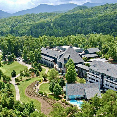 resorts brasstown lodges