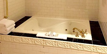 mystic lake casino hotel bath tubs