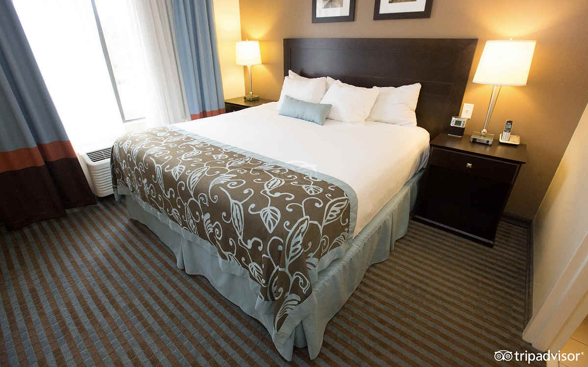 Stay With Us - Rooms & Suites in Durham, NC